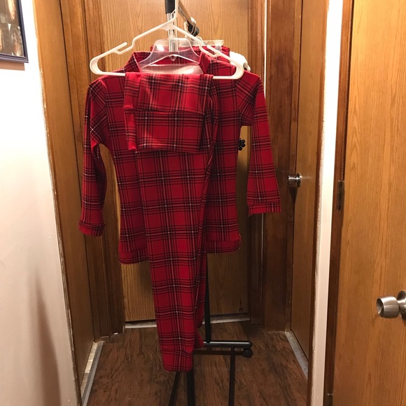 Clothes - Picture 3 of 3